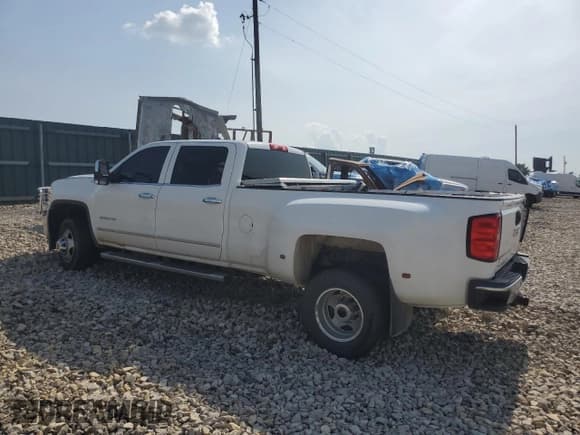 ✅ 2015 GMC Sierra 3500HD SLT • VIN: 1GT423C80FF127397 • Лот: 65933355. Опубликован ранее на Copart с пробегом Не указан. Бесплатный доступ к архиву аукционных продаж из США и подробный отчёт об истории автомобиля на DreamBid. Изображение 2.