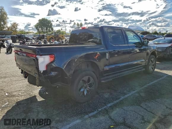 ✅ 2023 Ford F-150 Lightning Pro • VIN: 1FTVW1EV2PWG13534 • Лот: 94268235. Опубликован ранее на Copart с пробегом Не указан. Бесплатный доступ к архиву аукционных продаж из США и подробный отчёт об истории автомобиля на DreamBid. Изображение 3.