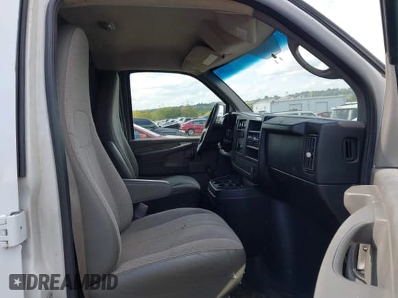 ✅ 2011 Chevrolet Express Cargo • VIN: 1GCWGFCA2B1162013 • Lot: 43124177. Listed on IAAI with 265,494 mi. Free auction sales archive from the USA and detailed vehicle history report at DreamBid. Image 5.