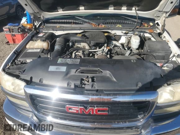 ✅ 2005 GMC Sierra 1500 • VIN: 1GTHC23275F938231 • Лот: 85245654. Опубликован ранее на Copart с пробегом 131 868 миль. Бесплатный доступ к архиву аукционных продаж из США и подробный отчёт об истории автомобиля на DreamBid. Изображение 11.