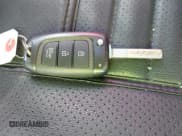 ✅ 2023 Hyundai Venue SEL • VIN: KMHRC8A30PU266073 • Лот: 41223588. Опубликован ранее на IAAI с пробегом 12 801 миль. Бесплатный доступ к архиву аукционных продаж из США и подробный отчёт об истории автомобиля на DreamBid. Изображение 11.