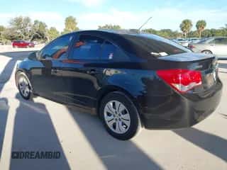 2016 Chevrolet Cruze LS z VIN 1G1PC5SH6G7199023, wystawiony jako IAAI lot #43420590 z przebiegiem 137 745 mil mil oraz . Historia ofert i sprzedaży dostępna na DreamBid. Obrazek 3.