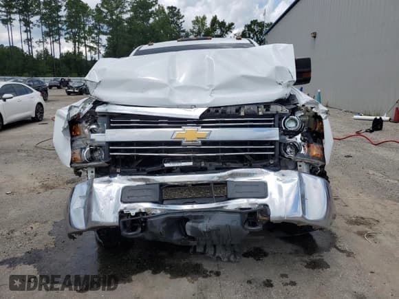 ✅ 2018 Chevrolet Silverado 2500HD Work Truck • VIN: 1GC1KUEG9JF277448 • Лот: 66103465. Опубликован ранее на Copart с пробегом 176 228 миль. Бесплатный доступ к архиву аукционных продаж из США и подробный отчёт об истории автомобиля на DreamBid. Изображение 5.