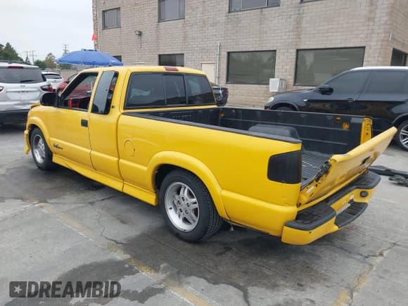 ✅ 2003 Chevrolet S-10 LS • VIN: 1GCCS19X138195836 • Лот: 43513195. Опубликован ранее на IAAI с пробегом 179 416 миль. Бесплатный доступ к архиву аукционных продаж из США и подробный отчёт об истории автомобиля на DreamBid. Изображение 3.