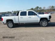 ✅ 2014 Chevrolet Silverado 2500HD LT • VIN: 1GC1KXCG1EF122256 • Lot: 42109783. Listed on IAAI with 152,052 mi. Free auction sales archive from the USA and detailed vehicle history report at DreamBid. Image 13.