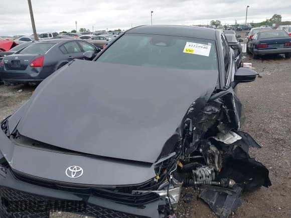 ✅ 2024 Toyota Crown XLE • VIN: JTDAAAAF8R3021149 • Lot: 42225940. Wystawiony na IAAI z przebiegiem 8 526 mil. Bezpłatny archiwum sprzedaży aukcyjnych z USA i szczegółowy raport historii pojazdu na DreamBid. Zdjęcie 6.