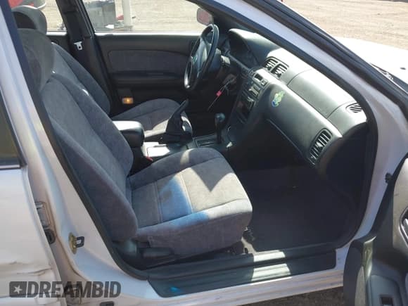 ✅ 1997 Nissan Maxima GXE • VIN: JN1CA21D0VT866104 • Лот: 42580118. Опубликован ранее на IAAI с пробегом 178 255 миль. Бесплатный доступ к архиву аукционных продаж из США и подробный отчёт об истории автомобиля на DreamBid. Изображение 5.