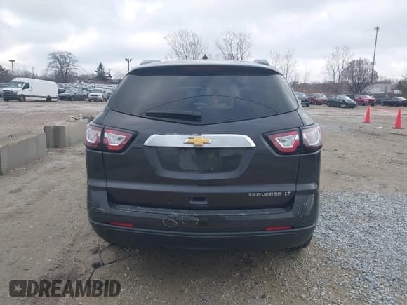 ✅ 2015 Chevrolet Traverse LT • VIN: 1GNKRGKDXFJ376156 • Lot: 41108024. Wystawiony na IAAI z przebiegiem 100 601 mil. Bezpłatny archiwum sprzedaży aukcyjnych z USA i szczegółowy raport historii pojazdu na DreamBid. Zdjęcie 17.