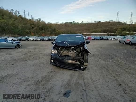 2015 Dodge Grand Caravan R/T with VIN 2C4RDGEG5FR736036, listed as a Copart auction lot 90314845 with 113,784 mi miles and Salvage title. Bid and sale history available at DreamBid. Image 14.