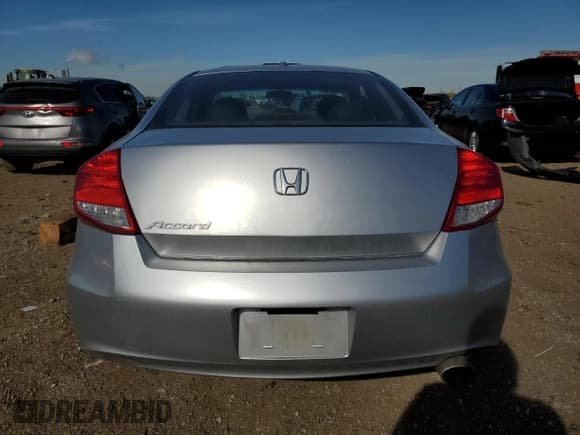 ✅ 2011 Honda Accord EX-L • VIN: 1HGCS1B84BA006009 • Lot: 82604905. Wystawiony na Copart z przebiegiem 180 402 mil. Bezpłatny archiwum sprzedaży aukcyjnych z USA i szczegółowy raport historii pojazdu na DreamBid. Zdjęcie 6.