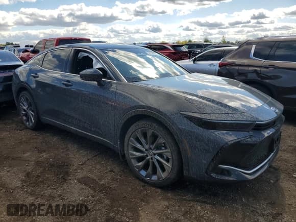 ✅ 2025 Toyota Crown XLE • VIN: JTDAAAAF1S3035514 • Lot: 82266505. Listed on Copart with 17,754 mi. Free auction sales archive from the USA and detailed vehicle history report at DreamBid. Image 4.