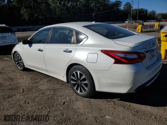 ✅ 2017 Nissan Altima S • VIN: 1N4AL3AP8HC163715 • Lot: 90670345. Wystawiony na Copart z przebiegiem 231 176 mil. Bezpłatny archiwum sprzedaży aukcyjnych z USA i szczegółowy raport historii pojazdu na DreamBid. Zdjęcie 2.
