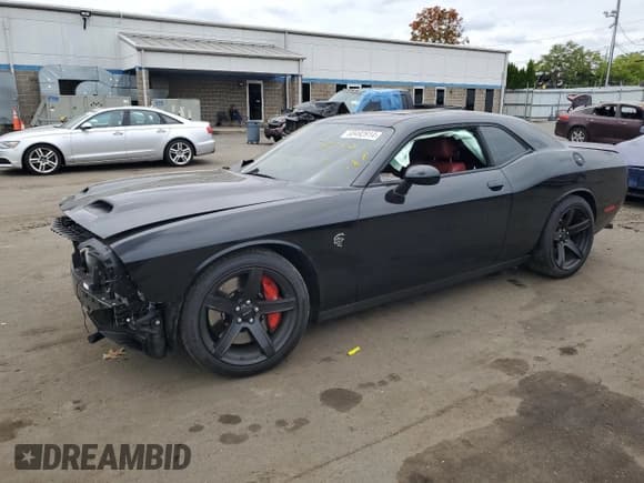 ✅ 2021 Dodge Challenger SRT Hellcat • VIN: 2C3CDZC90MH603035 • Lot: 68492914. Wystawiony na Copart z przebiegiem 14 657 mil. Bezpłatny archiwum sprzedaży aukcyjnych z USA i szczegółowy raport historii pojazdu na DreamBid. Zdjęcie 1.