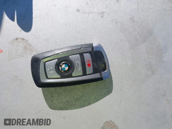 ✅ 2015 BMW 6 Series 640i xDrive • VIN: WBA6B8C55FD453166 • Lot: 41296865. Wystawiony na IAAI z przebiegiem 103 816 mil. Bezpłatny archiwum sprzedaży aukcyjnych z USA i szczegółowy raport historii pojazdu na DreamBid. Zdjęcie 11.