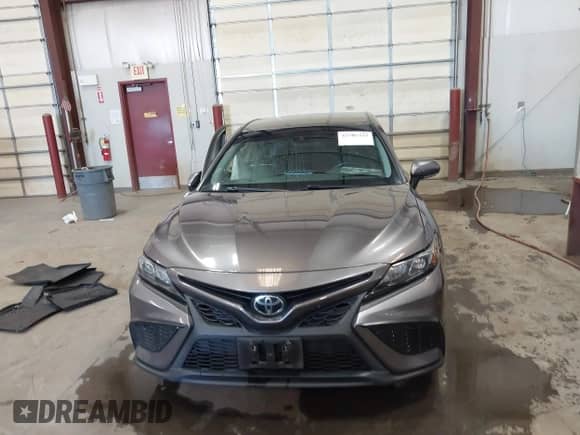 2021 Toyota Camry SE with VIN 4T1G11BK1MU040291, listed as a IAAI auction lot 42707325 with 39,267 mi miles and . Bid and sale history available at DreamBid. Image 12.