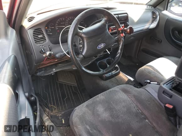 ✅ 2001 Ford Ranger XL Fleet • VIN: 1FTZR15U01PA08705 • Lot: 68978515. Listed on Copart with 223,225 mi. Free auction sales archive from the USA and detailed vehicle history report at DreamBid. Image 8.