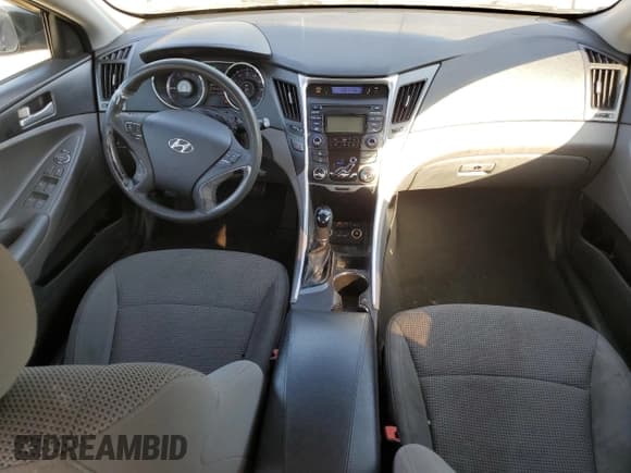 ✅ 2013 Hyundai Sonata GLS • VIN: 5NPEB4AC4DH510912 • Lot: 81500135. Listed on Copart with 165,782 mi. Free auction sales archive from the USA and detailed vehicle history report at DreamBid. Image 8.