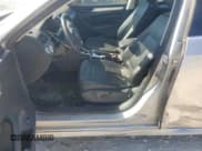 ✅ 2013 Volkswagen Passat SE • VIN: 1VWBN7A39DC077687 • Lot: 86124095. Wystawiony na Copart z przebiegiem 179 861 mil. Bezpłatny archiwum sprzedaży aukcyjnych z USA i szczegółowy raport historii pojazdu na DreamBid. Zdjęcie 7.