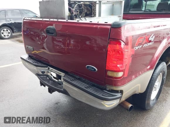 ✅ 2004 Ford F-250 XL • VIN: 1FTNW21P24EC09308 • Лот: 42996956. Опубликован ранее на IAAI с пробегом 275 534 миль. Бесплатный доступ к архиву аукционных продаж из США и подробный отчёт об истории автомобиля на DreamBid. Изображение 6.