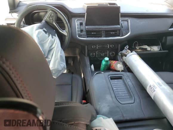 ✅ 2024 Chevrolet Suburban RST • VIN: 1GNSKEKDXRR167269 • Lot: 68016044. Wystawiony na Copart z przebiegiem Nie podano. Bezpłatny archiwum sprzedaży aukcyjnych z USA i szczegółowy raport historii pojazdu na DreamBid. Zdjęcie 8.