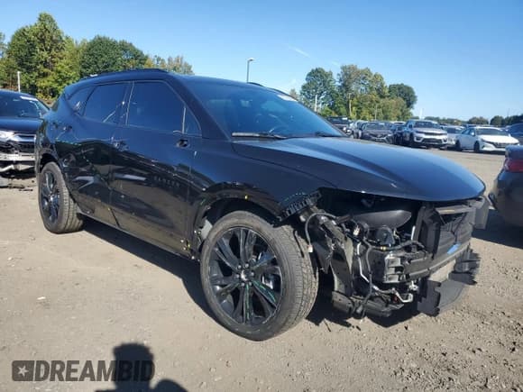 ✅ 2021 Chevrolet Blazer RS • VIN: 3GNKBKRS4MS556157 • Lot: 85359865. Wystawiony na Copart z przebiegiem 60 667 mil. Bezpłatny archiwum sprzedaży aukcyjnych z USA i szczegółowy raport historii pojazdu na DreamBid. Zdjęcie 4.