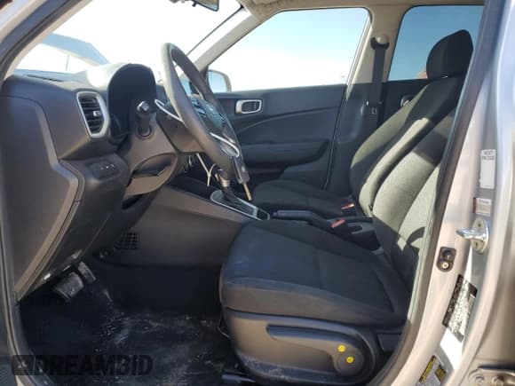 ✅ 2021 Hyundai Venue SE • VIN: KMHRB8A30MU069161 • Lot: 86194114. Listed on Copart with 56,614 mi. Free auction sales archive from the USA and detailed vehicle history report at DreamBid. Image 7.
