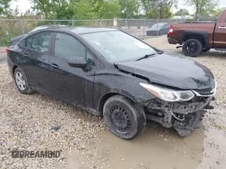 ✅ 2018 Chevrolet Cruze LS • VIN: 1G1BC5SM5J7241101 • Lot: 42307244. Listed on IAAI with 72,586 mi. Free auction sales archive from the USA and detailed vehicle history report at DreamBid. Image 1.
