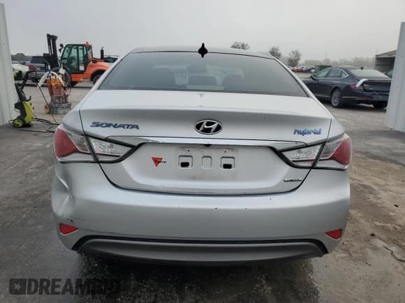✅ 2014 Hyundai Sonata Limited • VIN: KMHEC4A4XEA103770 • Lot: 71178584. Listed on Copart with 106,890 mi. Free auction sales archive from the USA and detailed vehicle history report at DreamBid. Image 6.