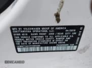 ✅ 2015 Volkswagen Passat SE • VIN: 1VWBT7A31FC094430 • Lot: 43757096. Wystawiony na IAAI z przebiegiem 122 679 mil. Bezpłatny archiwum sprzedaży aukcyjnych z USA i szczegółowy raport historii pojazdu na DreamBid. Zdjęcie 9.