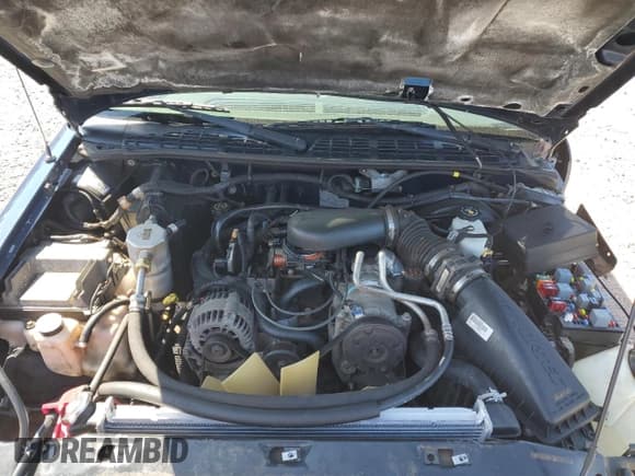 ✅ 2002 Chevrolet S-10 LS • VIN: 1GCDT19W228208648 • Лот: 54004865. Опубликован ранее на Copart с пробегом 148 509 миль. Бесплатный доступ к архиву аукционных продаж из США и подробный отчёт об истории автомобиля на DreamBid. Изображение 11.