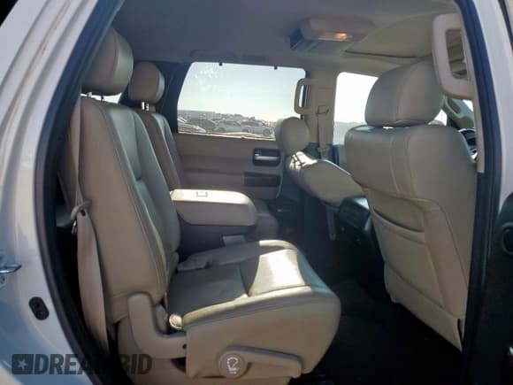 ✅ 2012 Toyota Sequoia Platinum • VIN: 5TDDW5G1XCS063877 • Lot: 68855455. Listed on Copart with 157,648 mi. Free auction sales archive from the USA and detailed vehicle history report at DreamBid. Image 10.