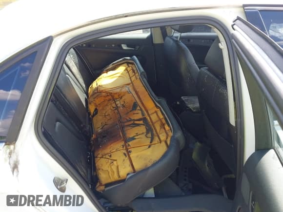 ✅ 2010 Audi A4 Premium Plus • VIN: WAUFFAFL1AN041481 • Lot: 43152864. Listed on IAAI with Not provided. Free auction sales archive from the USA and detailed vehicle history report at DreamBid. Image 8.