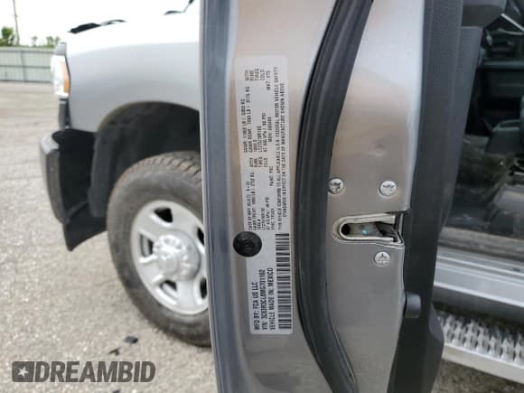 ✅ 2021 Ram 3500 Tradesman • VIN: 3C63R3CL8MG701162 • Lot: 60986565. Listed on Copart with 91,881 mi. Free auction sales archive from the USA and detailed vehicle history report at DreamBid. Image 12.