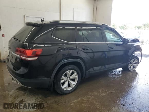 ✅ 2018 Volkswagen Atlas SE • VIN: 1V2LR2CAXJC523169 • Lot: 83990465. Listed on Copart with 146,290 mi. Free auction sales archive from the USA and detailed vehicle history report at DreamBid. Image 3.
