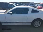 ✅ 2013 Ford Mustang V6 • VIN: 1ZVBP8AM6D5259120 • Lot: 43612614. Wystawiony na IAAI z przebiegiem 201 891 mil. Bezpłatny archiwum sprzedaży aukcyjnych z USA i szczegółowy raport historii pojazdu na DreamBid. Zdjęcie 14.