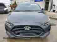 2019 Hyundai Veloster 2.0 z VIN KMHTG6AF4KU011847, wystawiony jako Copart lot #84816564 z przebiegiem 63 746 mil mil oraz Nie do naprawy • Non repairable. Historia ofert i sprzedaży dostępna na DreamBid. Obrazek 5.