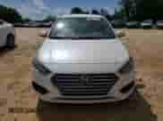 2019 Hyundai Accent SE z VIN 3KPC24A38KE061422, wystawiony jako Copart lot #56855184 z przebiegiem 80 116 mil mil oraz Czysty tytuł • Clean title. Historia ofert i sprzedaży dostępna na DreamBid. Obrazek 5.