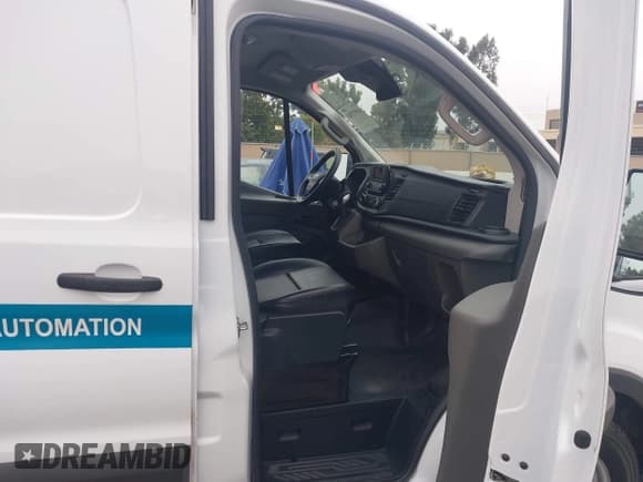 ✅ 2020 Ford Transit Cargo • VIN: 1FTBR1Y88LKB46363 • Лот: 43572765. Опубликован ранее на IAAI с пробегом 122 956 миль. Бесплатный доступ к архиву аукционных продаж из США и подробный отчёт об истории автомобиля на DreamBid. Изображение 5.