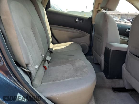 ✅ 2015 Nissan Rogue S • VIN: JN8AS5MV4FW251650 • Lot: 66575995. Wystawiony na Copart z przebiegiem 184 601 mil. Bezpłatny archiwum sprzedaży aukcyjnych z USA i szczegółowy raport historii pojazdu na DreamBid. Zdjęcie 11.