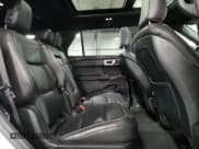 ✅ 2020 Ford Explorer XLT • VIN: 1FMSK8DH2LGB45291 • Lot: 80080515. Wystawiony na Copart z przebiegiem 51 616 mil. Bezpłatny archiwum sprzedaży aukcyjnych z USA i szczegółowy raport historii pojazdu na DreamBid. Zdjęcie 11.