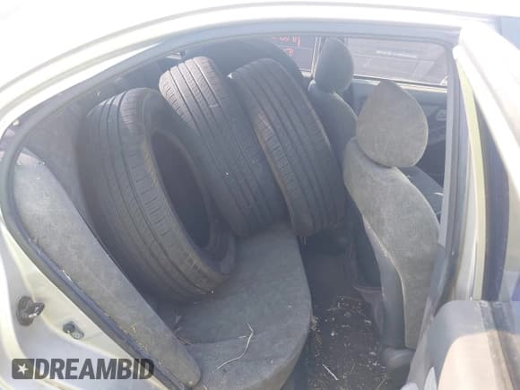 ✅ 2002 Hyundai Elantra GLS • VIN: KMHDN45D32U442770 • Lot: 42665319. Wystawiony na IAAI z przebiegiem Nie podano. Bezpłatny archiwum sprzedaży aukcyjnych z USA i szczegółowy raport historii pojazdu na DreamBid. Zdjęcie 8.