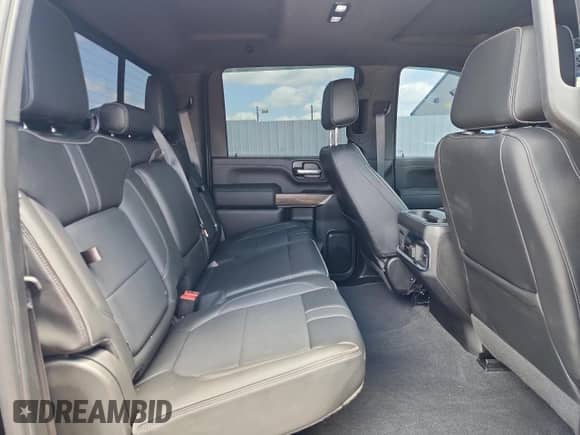 2022 Chevrolet Silverado 2500HD High Country с VIN 2GC4YREY9N1220004, выставлен на аукционе Copart как лот 61531945 с пробегом 37 018 миль миль и Списание • Salvage title. История ставок и продаж доступна на DreamBid. Изображение 10.