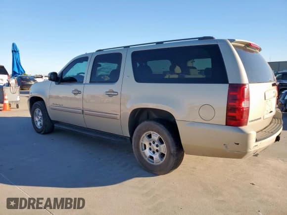 ✅ 2007 Chevrolet Suburban LT • VIN: 3GNFC16077G141157 • Лот: 90402685. Опубликован ранее на Copart с пробегом Не указан. Бесплатный доступ к архиву аукционных продаж из США и подробный отчёт об истории автомобиля на DreamBid. Изображение 2.