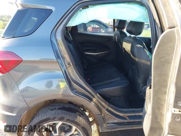 ✅ 2020 Ford EcoSport SES • VIN: MAJ6S3JL6LC343368 • Lot: 43390546. Wystawiony na IAAI z przebiegiem 151 222 mil. Bezpłatny archiwum sprzedaży aukcyjnych z USA i szczegółowy raport historii pojazdu na DreamBid. Zdjęcie 8.