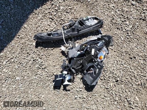 ✅ 2016 Lexus IS 350 • VIN: JTHBE1D24G5027046 • Lot: 60309685. Listed on Copart with 66,881 mi. Free auction sales archive from the USA and detailed vehicle history report at DreamBid. Image 12.