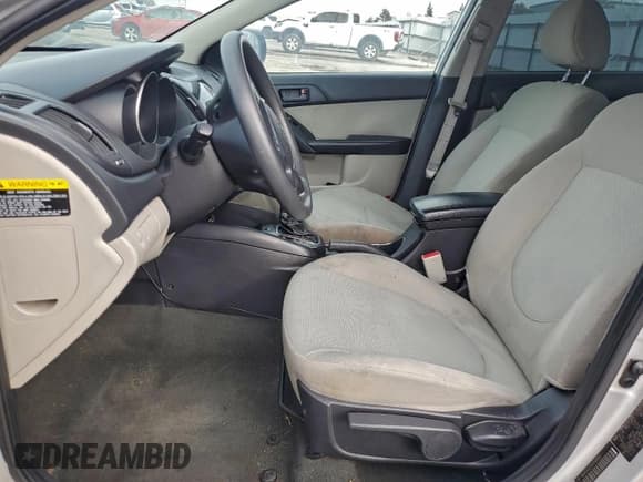 ✅ 2012 Kia Forte EX • VIN: KNAFU4A25C5563913 • Lot: 93274045. Listed on Copart with 152,886 mi. Free auction sales archive from the USA and detailed vehicle history report at DreamBid. Image 7.