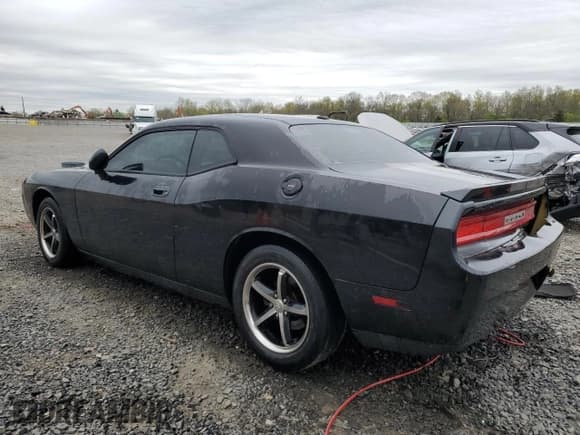 ✅ 2010 Dodge Challenger SE • VIN: 2B3CJ4DV6AH103431 • Lot: 53477725. Wystawiony na Copart z przebiegiem 126 526 mil. Bezpłatny archiwum sprzedaży aukcyjnych z USA i szczegółowy raport historii pojazdu na DreamBid. Zdjęcie 2.