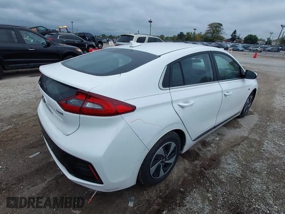 ✅ 2017 Hyundai Ioniq SEL • VIN: KMHC75LC9HU028536 • Lot: 43452865. Listed on IAAI with 97,592 mi. Free auction sales archive from the USA and detailed vehicle history report at DreamBid. Image 4.