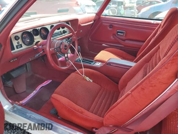 ✅ 1980 Pontiac Trans Am • VIN: 2W87TAN118715 • Lot: 59097815. Wystawiony na Copart z przebiegiem 72 275 mil. Bezpłatny archiwum sprzedaży aukcyjnych z USA i szczegółowy raport historii pojazdu na DreamBid. Zdjęcie 7.