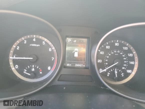 ✅ 2017 Hyundai Santa Fe 2.4L • VIN: 5NMZT3LBXHH010866 • Lot: 91642855. Listed on Copart with 244,401 mi. Free auction sales archive from the USA and detailed vehicle history report at DreamBid. Image 9.